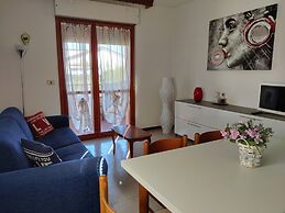 Wonderful two Bedroom Apartment Close to the Beach