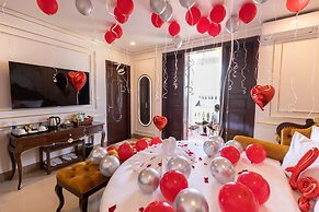 Royal Hotel - Sai Dong - Long Biên