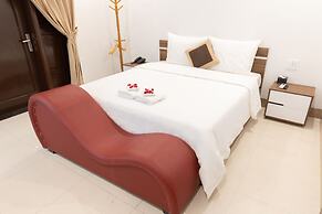 Royal Hotel - Sai Dong - Long Biên