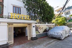 Royal Hotel - Sai Dong - Long Biên