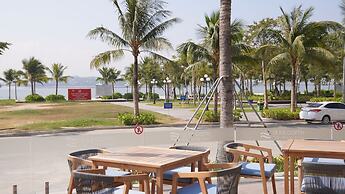 A La Carte Ha Long Bay Apartment Managed by Anstay Residence