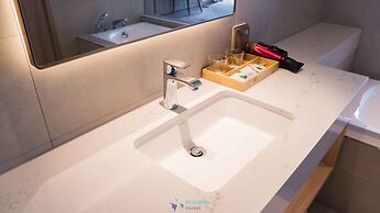 A La Carte Ha Long Bay Apartment Managed by Anstay Residence