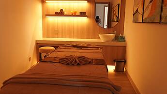 A La Carte Ha Long Bay Apartment Managed by Anstay Residence