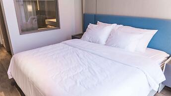 A La Carte Ha Long Bay Apartment Managed by Anstay Residence