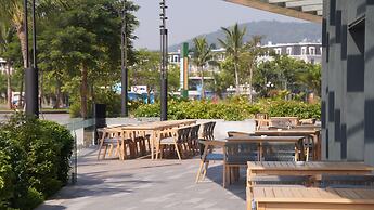 A La Carte Ha Long Bay Apartment Managed by Anstay Residence