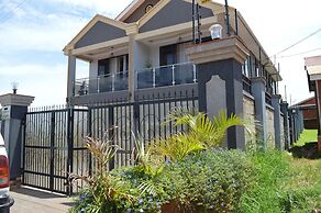 Entebbe Stay Apart-Hotel