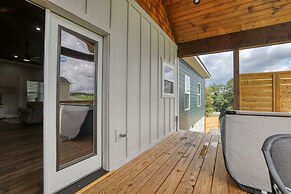 The Petty 3 Bedroom Cabin by Redawning