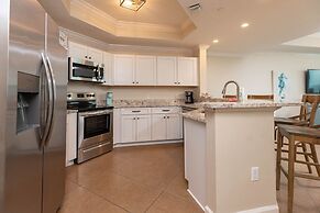 Phoenix West 1102 3 Bedroom Condo by Redawning