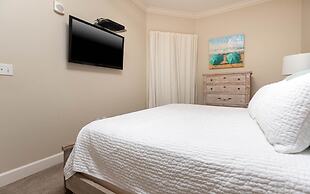 Phoenix West 1102 3 Bedroom Condo by Redawning