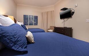 Phoenix West 1102 3 Bedroom Condo by Redawning