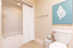 Phoenix West 1102 3 Bedroom Condo by Redawning