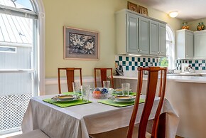 Sunrise - 346 Audubon Pl 6 Bedroom Home by RedAwning