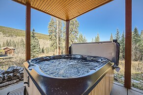 Peaks Paradise 4 Bedroom Home by RedAwning