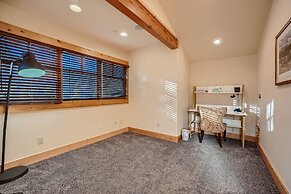 Peaks Paradise 4 Bedroom Home by RedAwning