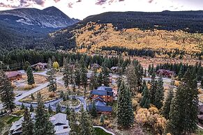 Peaks Paradise 4 Bedroom Home by RedAwning