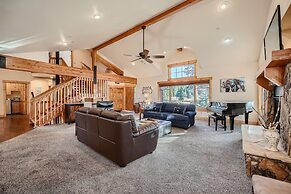 Peaks Paradise 4 Bedroom Home by RedAwning