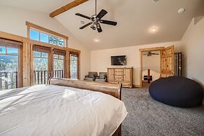 Peaks Paradise 4 Bedroom Home by RedAwning