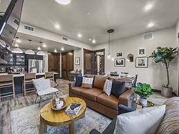 106 Blackstone Mountain Marvel! 2 Bedroom Condo by RedAwning