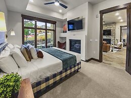 106 Blackstone Mountain Marvel! 2 Bedroom Condo by RedAwning