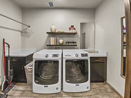 106 Blackstone Mountain Marvel! 2 Bedroom Condo by RedAwning