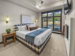 106 Blackstone Mountain Marvel! 2 Bedroom Condo by RedAwning