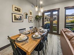 106 Blackstone Mountain Marvel! 2 Bedroom Condo by RedAwning