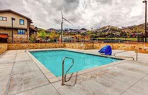 106 Blackstone Mountain Marvel! 2 Bedroom Condo by RedAwning