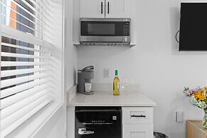 The Beach House Motel & Suites