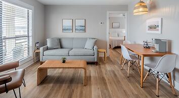 The Beach House Motel & Suites