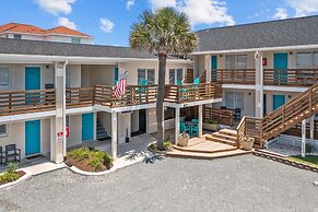 The Beach House Motel & Suites