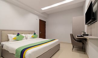 Treebo La Mirage Suite