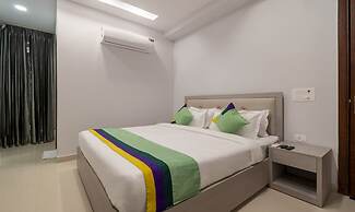 Treebo La Mirage Suite