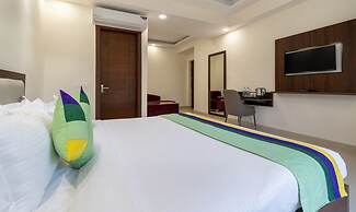 Treebo La Mirage Suite