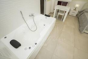Room in B&B - B&B Balconi Sul Mare Suite With Hydromassage 