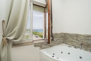 Room in B&B - B&B Balconi Sul Mare Deluxe Room With Hydromassage 