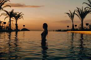 BOTANICAL POOL CLUB