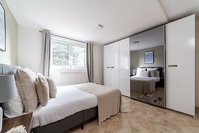 The Archway Collection