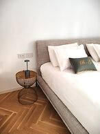 B and G Boutique apt.-heart of Milano- Design District