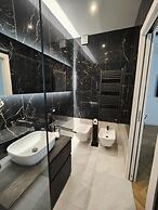 B and G Boutique apt.-heart of Milano- Design District