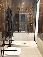 B and G Boutique apt.-heart of Milano- Design District