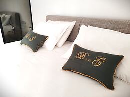 B and G Boutique apt.-heart of Milano- Design District