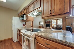 Branson Getaway w/ Indoor & Outdoor Pool Access!