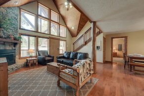 Branson Getaway w/ Indoor & Outdoor Pool Access!