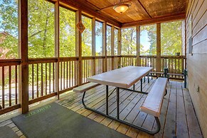 Branson Getaway w/ Indoor & Outdoor Pool Access!