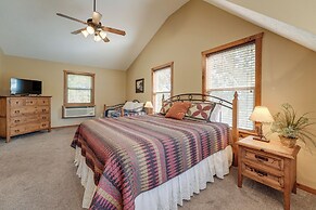 Branson Getaway w/ Indoor & Outdoor Pool Access!