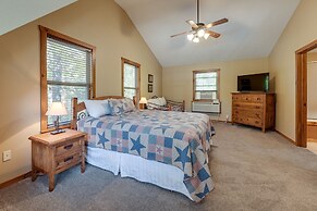 Branson Getaway w/ Indoor & Outdoor Pool Access!