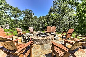 Branson Getaway w/ Indoor & Outdoor Pool Access!