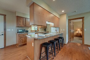 Branson Getaway w/ Indoor & Outdoor Pool Access!