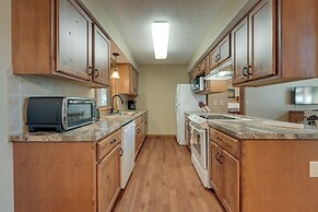 Branson Getaway w/ Indoor & Outdoor Pool Access!