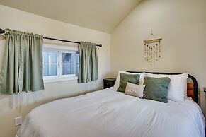 Avalon Cottage < Half-mi to Beaches & Crescent Ave